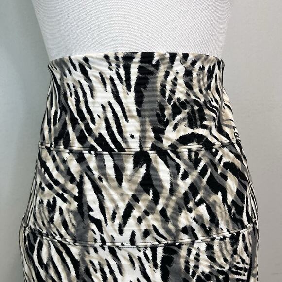 Alfani Skirt size Extra Large Black Gray Stretch Straight Jungle Knee Career - Picture 2 of 6